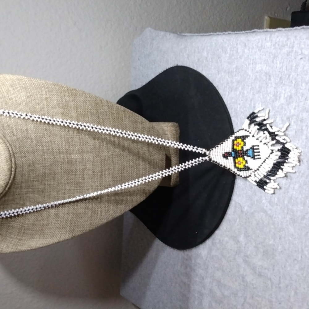 Vintage Native American Beaded Necklace